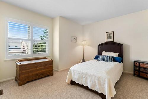 2247 Pathfinder Drive, Burlington, ON - Indoor Photo Showing Bedroom