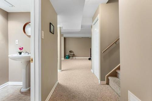 2247 Pathfinder Drive, Burlington, ON - Indoor Photo Showing Other Room