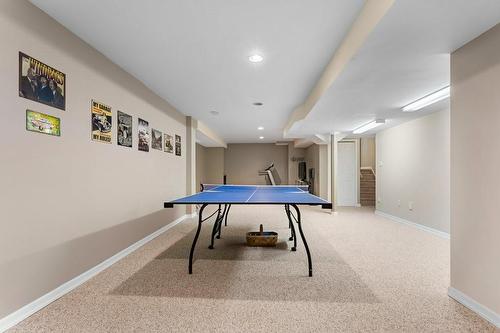 2247 Pathfinder Drive, Burlington, ON - Indoor Photo Showing Other Room