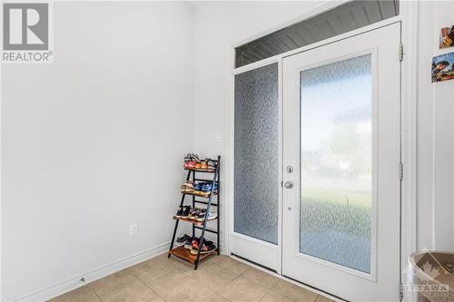 407 Cornice Street, Ottawa, ON - Indoor Photo Showing Other Room