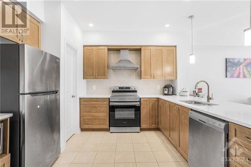 407 Cornice Street, Ottawa, ON - Indoor Photo Showing Kitchen With Double Sink