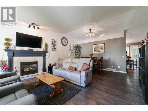 2876 Juniper Crescent, Blind Bay, BC - Indoor Photo Showing Living Room With Fireplace