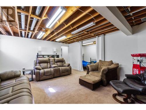 2876 Juniper Crescent, Blind Bay, BC - Indoor Photo Showing Basement