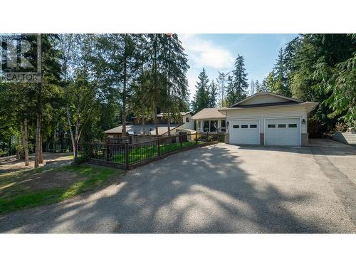 2876 Juniper Crescent, Blind Bay, BC - Outdoor With Facade