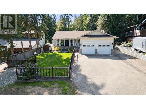 2876 Juniper Crescent, Blind Bay, BC - Outdoor