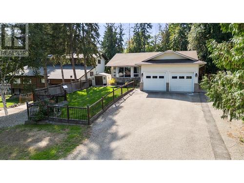 2876 Juniper Crescent, Blind Bay, BC - Outdoor