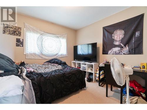 6441 40 Street, Salmon Arm, BC - Indoor Photo Showing Bedroom