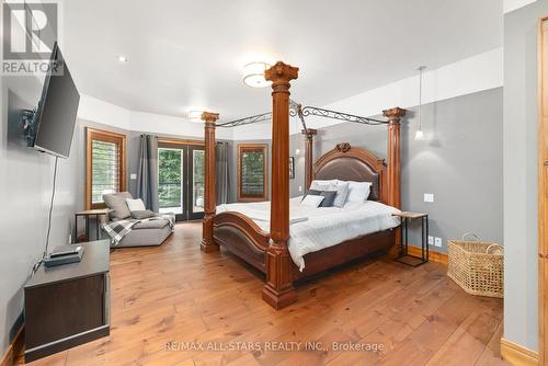 8 Harmonious Drive, Kawartha Lakes, ON - Indoor Photo Showing Bedroom