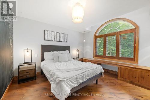 8 Harmonious Drive, Kawartha Lakes, ON - Indoor Photo Showing Bedroom