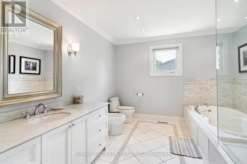 18 Harrowsmith Place, Richmond Hill (Oak Ridges), ON - Indoor Photo Showing Bathroom