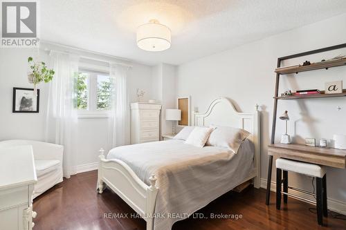 18 Harrowsmith Place, Richmond Hill (Oak Ridges), ON - Indoor Photo Showing Bedroom