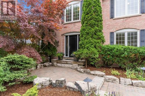 18 Harrowsmith Place, Richmond Hill (Oak Ridges), ON - Outdoor