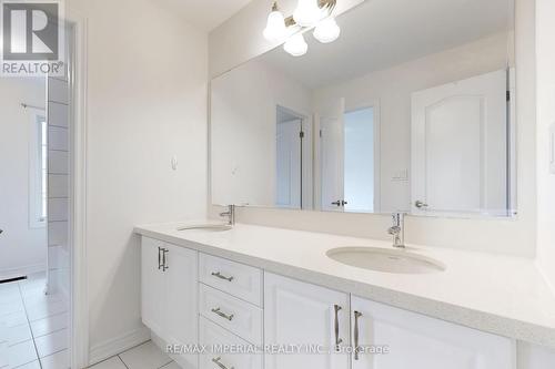 30 Pietrowski Drive, Georgina (Keswick North), ON - Indoor Photo Showing Bathroom