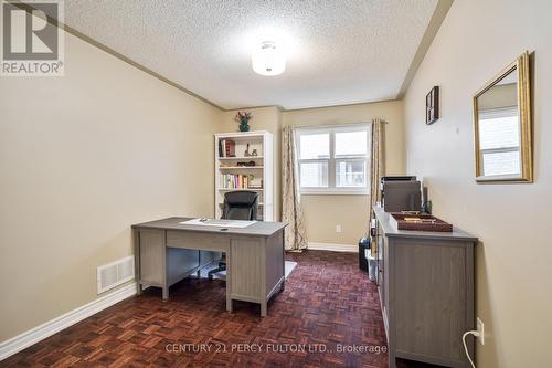 54 Cityview Circle E, Barrie (Holly), ON - Indoor Photo Showing Office