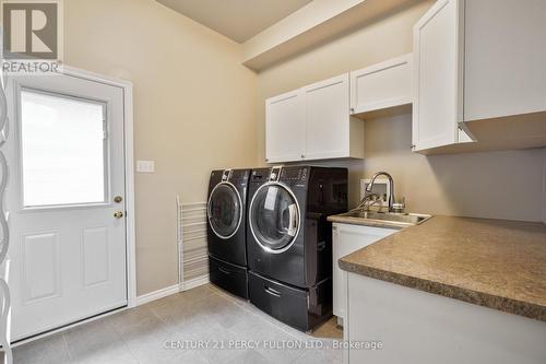 54 Cityview Circle E, Barrie (Holly), ON - Indoor Photo Showing Laundry Room