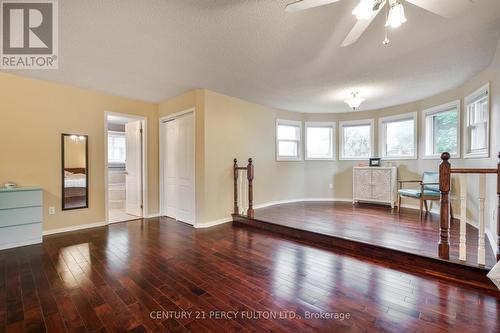 54 Cityview Circle E, Barrie, ON - Indoor Photo Showing Other Room