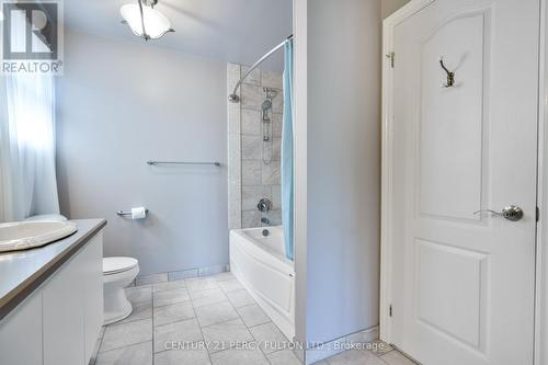 54 Cityview Circle E, Barrie (Holly), ON - Indoor Photo Showing Bathroom