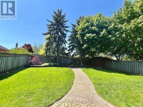 54 Cityview Circle E, Barrie, ON - Outdoor With Backyard