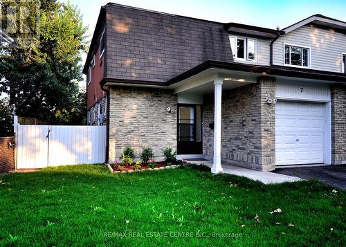 7 Lacewood Crescent, Brampton (Westgate), ON - Outdoor