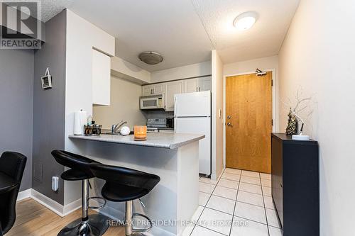 1911 - 4978 Yonge Street, Toronto, ON - Indoor Photo Showing Kitchen