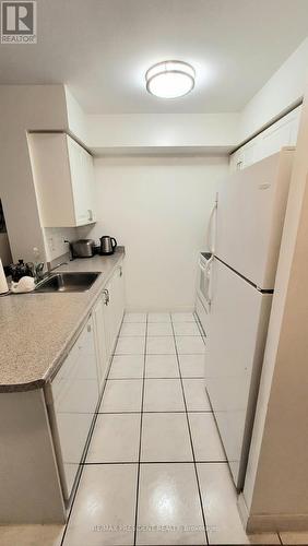 1911 - 4978 Yonge Street, Toronto, ON - Indoor Photo Showing Kitchen