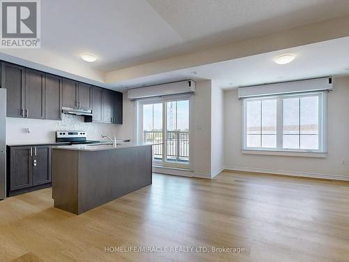 9 Upper - 490 Beresford Path, Oshawa (Central), ON - Indoor Photo Showing Kitchen