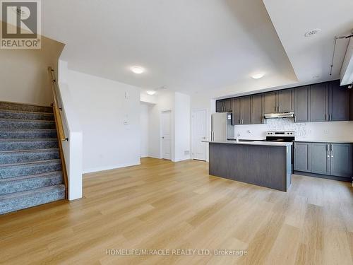 9 Upper - 490 Beresford Path, Oshawa (Central), ON - Indoor Photo Showing Kitchen