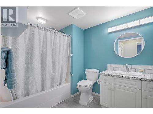 265 Froelich Road Unit# 306, Kelowna, BC - Indoor Photo Showing Bathroom