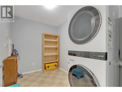 265 Froelich Road Unit# 306, Kelowna, BC - Indoor Photo Showing Laundry Room