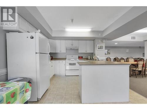 265 Froelich Road Unit# 306, Kelowna, BC - Indoor Photo Showing Kitchen