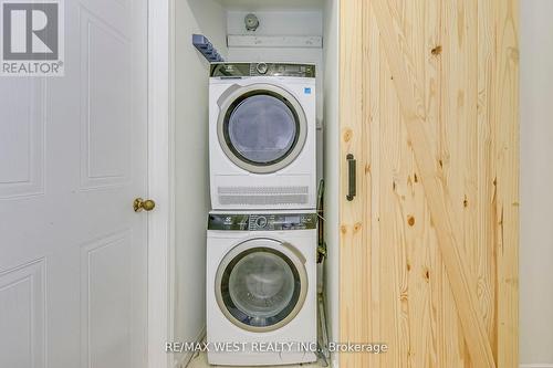 1114 - 95 Trailwood Drive, Mississauga (Hurontario), ON - Indoor Photo Showing Laundry Room