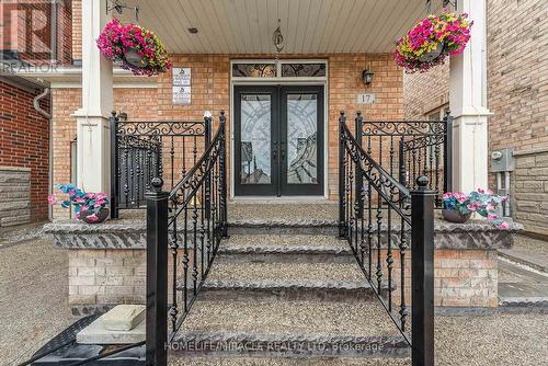 17 Bachelor Street, Brampton (Northwest Brampton), ON - Outdoor