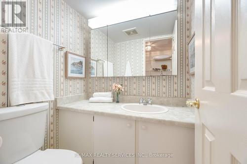 1001 - 3695 Kaneff Crescent, Mississauga (Mississauga Valleys), ON - Indoor Photo Showing Bathroom