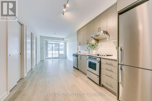 906 - 212 King William Street, Hamilton (Beasley), ON - Indoor Photo Showing Kitchen With Stainless Steel Kitchen With Upgraded Kitchen