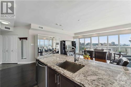 Kitchen View - 195 Besserer Street Unit#Ph-2806, Ottawa, ON - Indoor Photo Showing Kitchen With Upgraded Kitchen