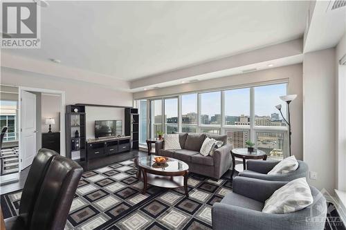 Living/Dining - 195 Besserer Street Unit#Ph-2806, Ottawa, ON - Indoor Photo Showing Living Room