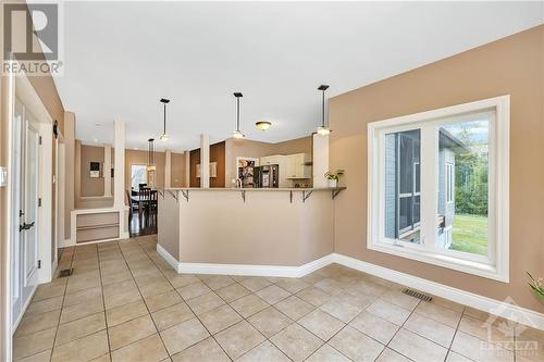 8121 Adam Baker Way, Ottawa, ON - Indoor Photo Showing Kitchen