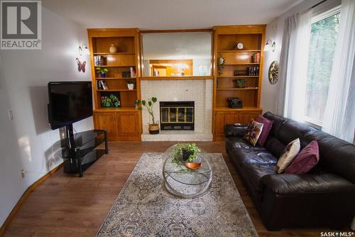 906 Nesslin Crescent, Saskatoon, SK - Indoor Photo Showing Living Room With Fireplace