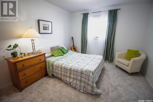 906 Nesslin Crescent, Saskatoon, SK - Indoor Photo Showing Bedroom