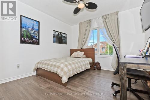 355 Hobbs Crescent, Milton, ON - Indoor Photo Showing Bedroom