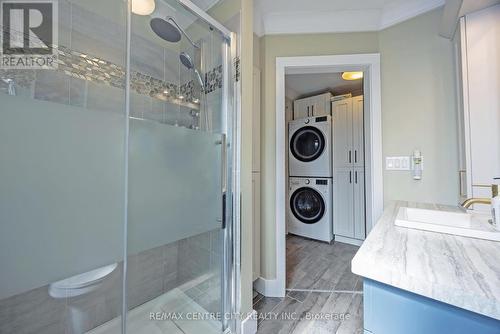 6273 Stone Church Road, Central Elgin, ON - Indoor Photo Showing Bathroom