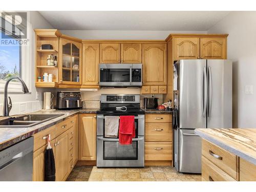 2197 Gallagher Road, Kelowna, BC - Indoor Photo Showing Kitchen With Double Sink