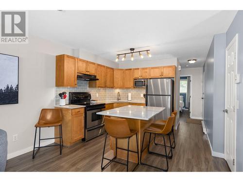 1390 Dilworth Crescent Unit# 110, Kelowna, BC - Indoor Photo Showing Kitchen