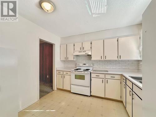 107 Ridgewood Drive, Princeton, BC - Indoor Photo Showing Kitchen