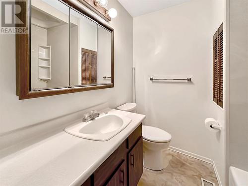 107 Ridgewood Drive, Princeton, BC - Indoor Photo Showing Bathroom