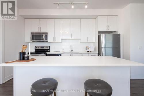 1107 - 68 Merton Street, Toronto (Mount Pleasant West), ON - Indoor Photo Showing Kitchen With Stainless Steel Kitchen With Upgraded Kitchen