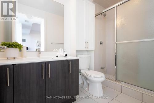 1107 - 68 Merton Street, Toronto (Mount Pleasant West), ON - Indoor Photo Showing Bathroom