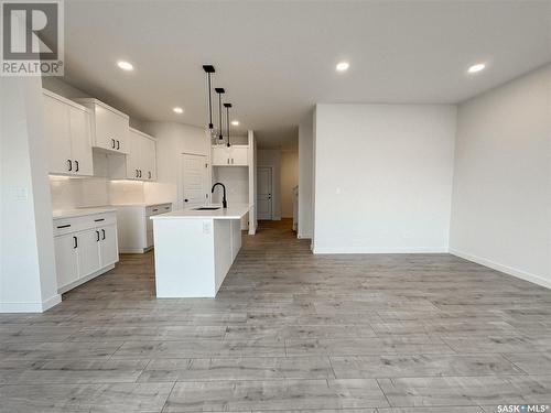 174 Schmeiser Lane, Saskatoon, SK - Indoor Photo Showing Kitchen