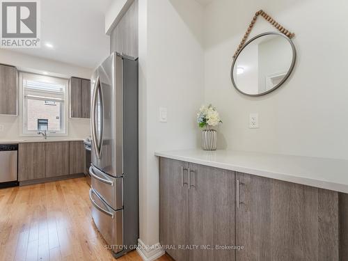 1369 Gull Crossing, Pickering (Bay Ridges), ON - Indoor Photo Showing Kitchen