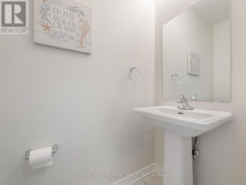 1369 Gull Crossing, Pickering (Bay Ridges), ON - Indoor Photo Showing Bathroom